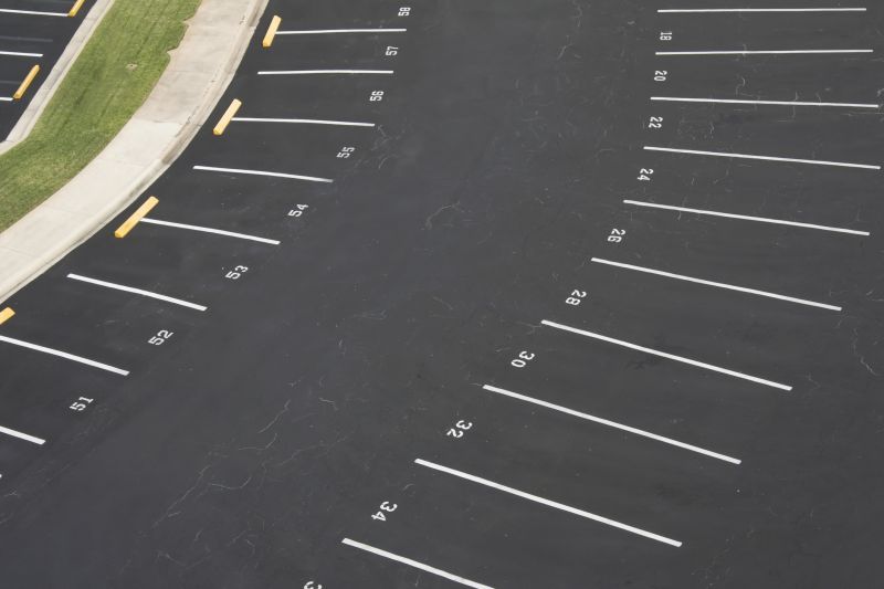 Commercial Parking Lot Sealing in Tampa, FL
